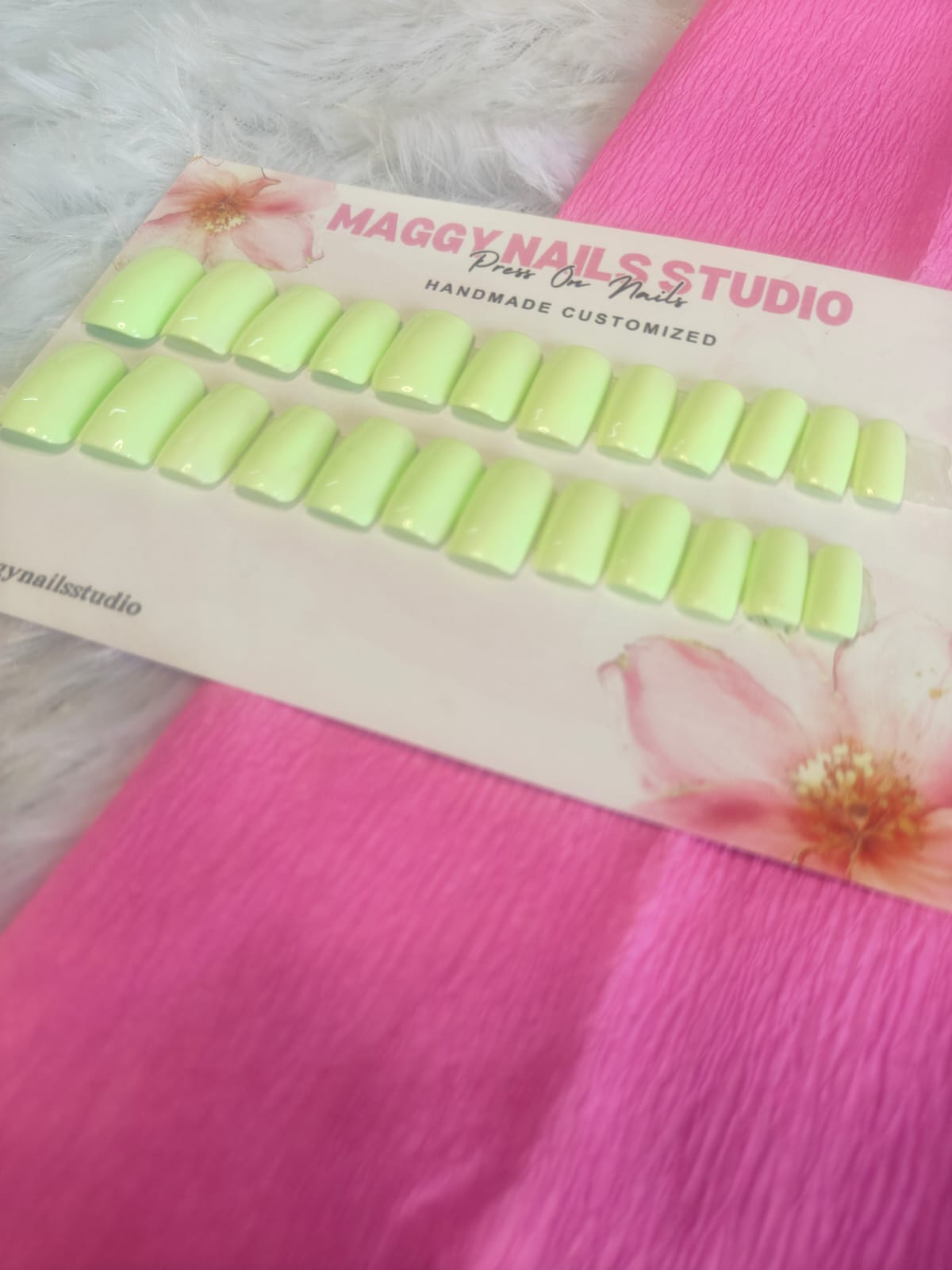 LEMONGREEN SQUARE NAILS