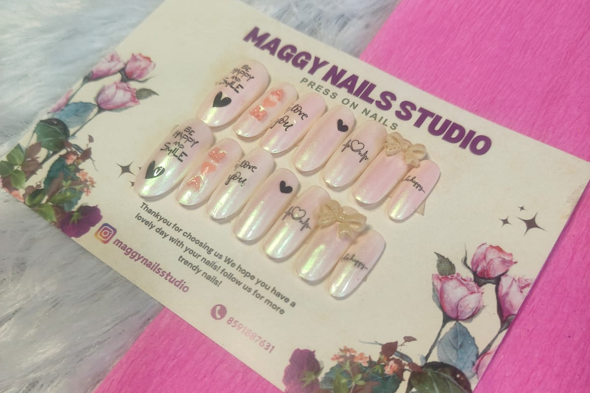 custome valentine nails